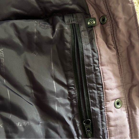 Vintage Columbia Vertex Winter Ski Coat in Purple - Picture 6 of 11